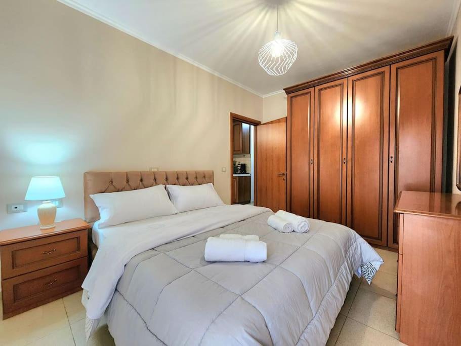 One Bd Flat Near Center With 24H Self Check In Apartment Tirana Exterior photo