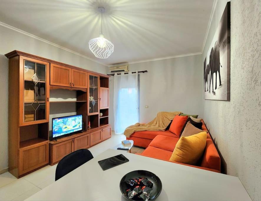 One Bd Flat Near Center With 24H Self Check In Apartment Tirana Exterior photo